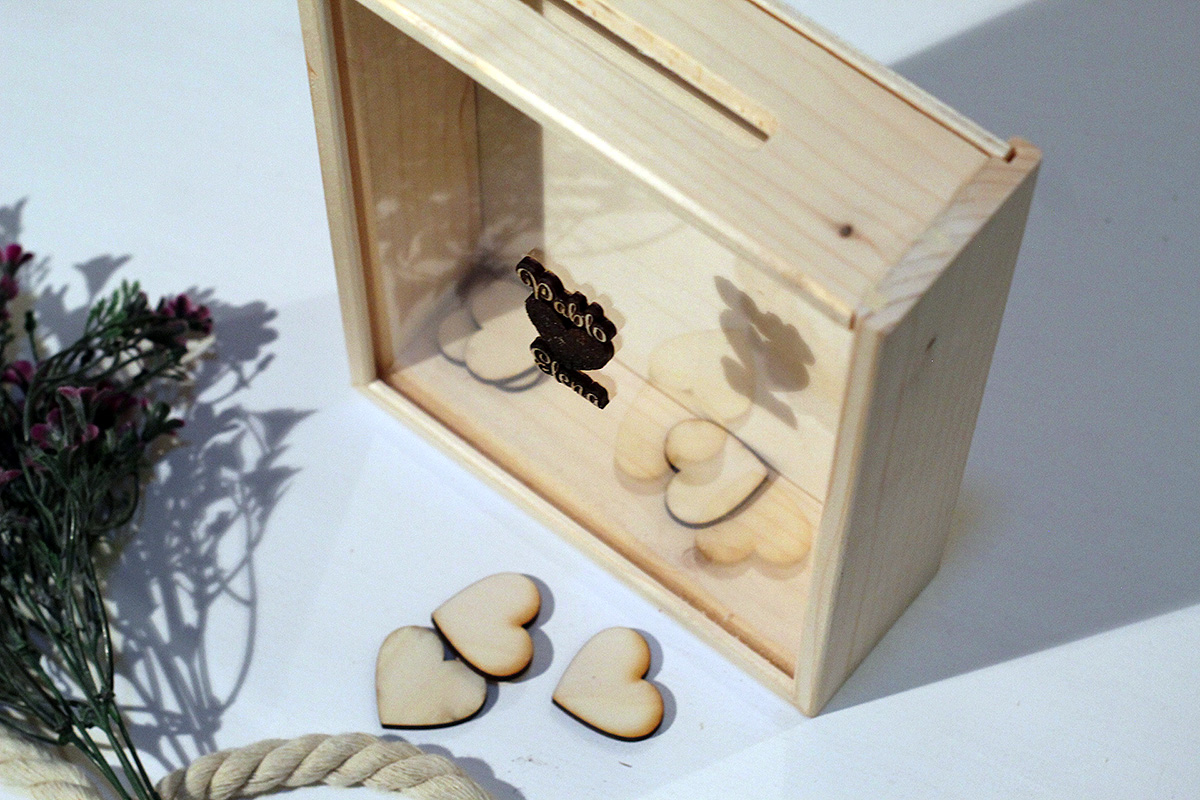 Hucha Marco de Firmas para Boda «Lluvia de Corazones» - Imagen 2